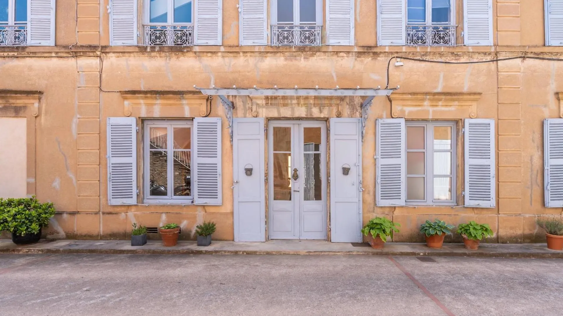 Le Parc - Estate with swimming pool in a park Villa Saint-Cyr-au-Mont-d'Or 0*,  Fransa