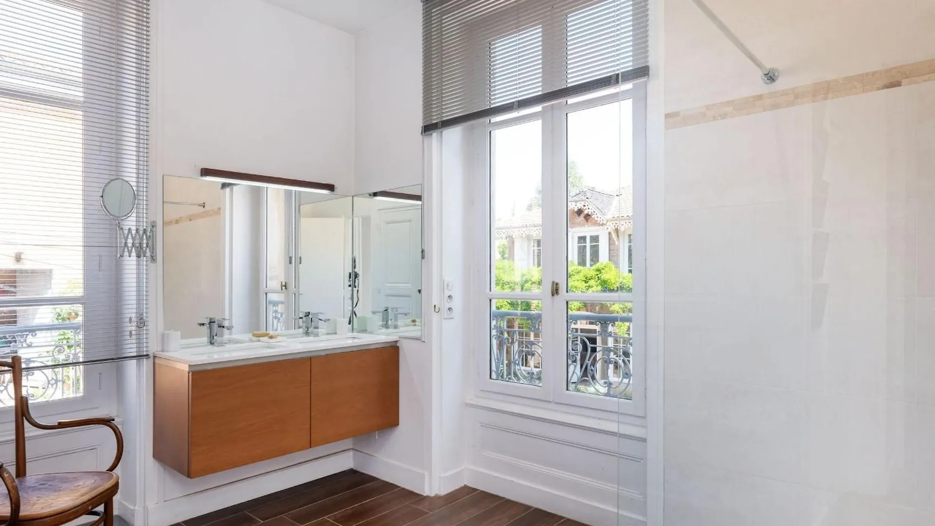 Le Parc - Estate with swimming pool in a park Villa Saint-Cyr-au-Mont-d'Or